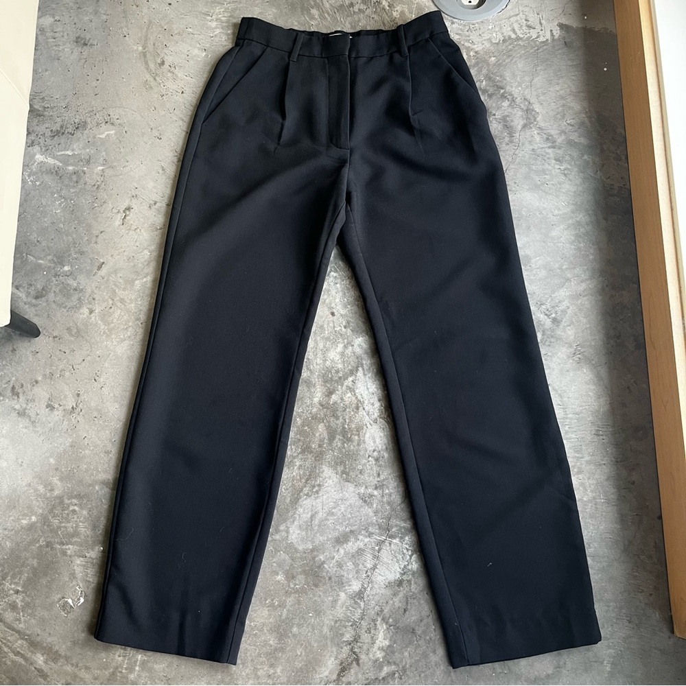 Abercrombie women’s relaxed tailored pant size 27 black